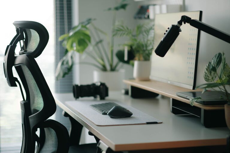 Tips for Creating a Comfortable and Productive Home Office Space